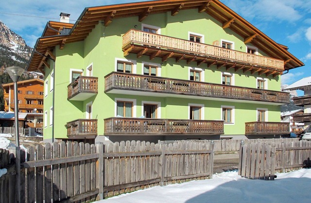 Nice apartment for 8 guests with WIFI, TV, balcony and pets allowed