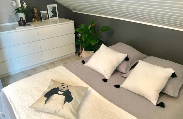 Nice duplex between port and center/Perros-Guirec