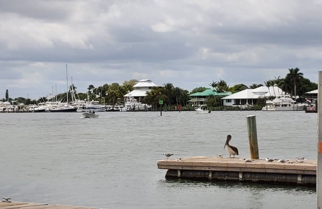 Nice home base for short-term workers, during home renovations, or for a FL move