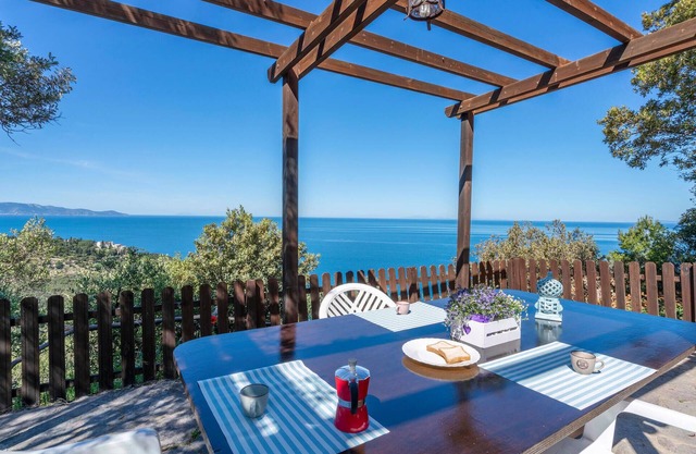 Nice home in Porto Santo Stefano