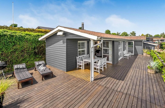 Nice home in Augustenborg with sauna