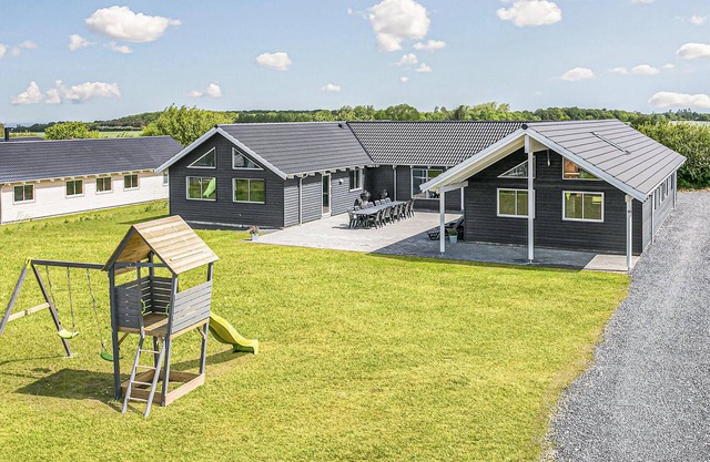 Nice home in Bogense with sauna