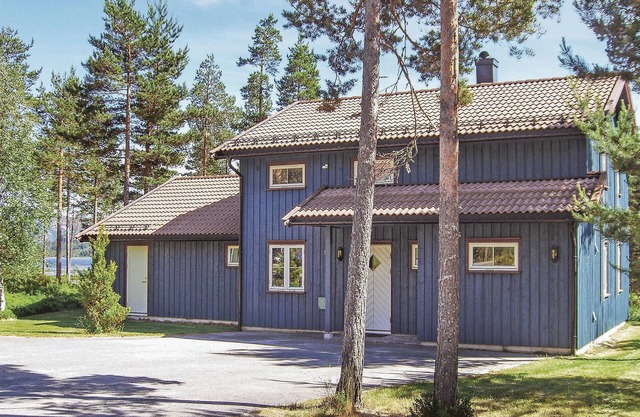 Nice home in Dølemo with sauna