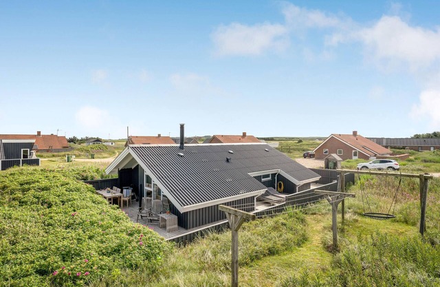 Nice home in Harboøre with WiFi