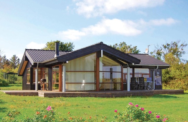 Nice home in Hjørring with sauna