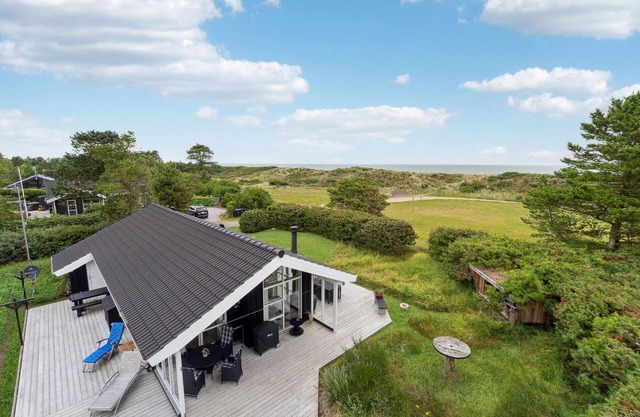 Nice home in Sæby with WiFi