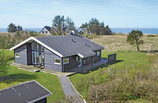 Nice home in Skjern with WiFi