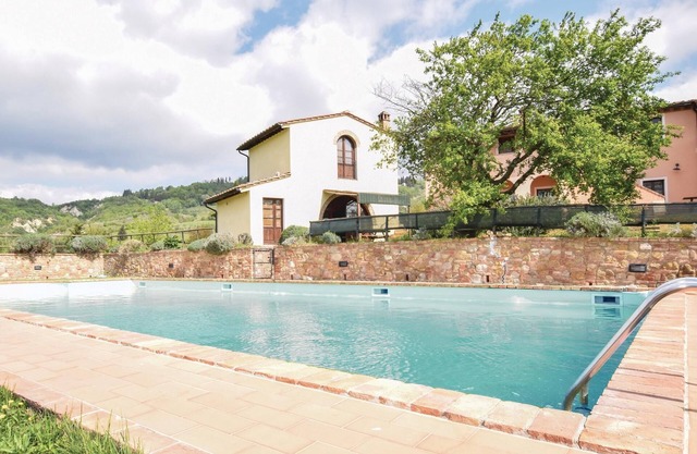 Nice home in Toiano PI with WiFi