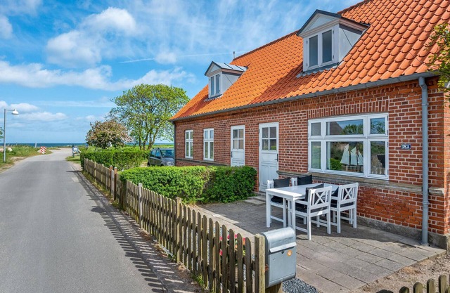 Nice home in Tranekær with WiFi