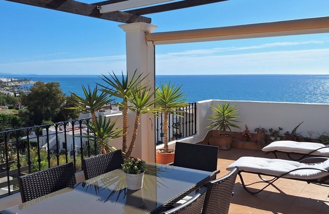 Nice sea and mountain views.