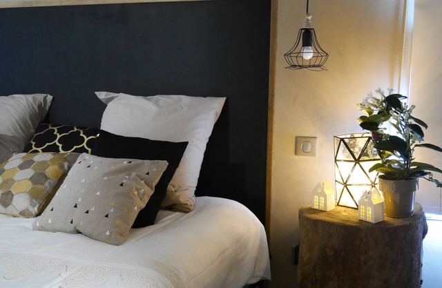 Night in B & B in an atypical setting with wellness area
