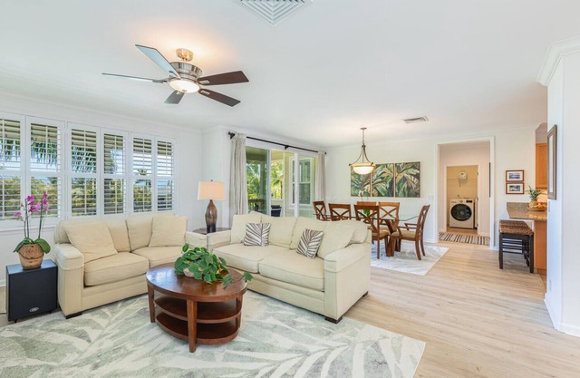 Nihilani 18C Newly renovated plantation style home