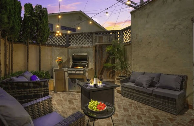 No Cleaning Fee! Discounted Long Beach Stays w/Arcade - FirePit - Parking