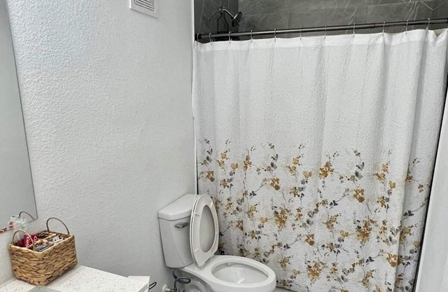 NO cleaning fee-Room-Near National Parks&the Keys-Contactless Check in- Pet OK