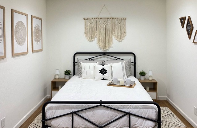 No Cleaning Fee - Spacious Modern Studio in the heart of Simi Valley