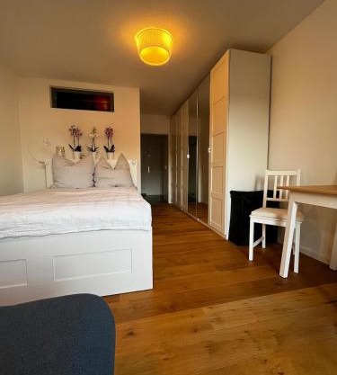 NO-Television One bedroom apartment