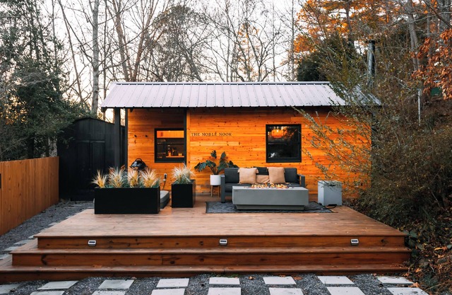Noble Nook with Hot Tub