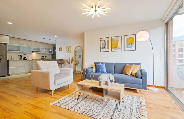 Nomad's Dream Condo el Poblado 300MBS, Pool, Gym