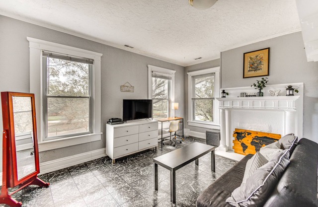 Norfolk Apartment: 1 Mi to Ocean View Beach Park!