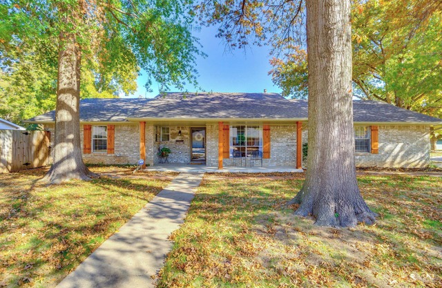 Norman Home w/Fenced Yard & Grill: 1 Mi to OU!