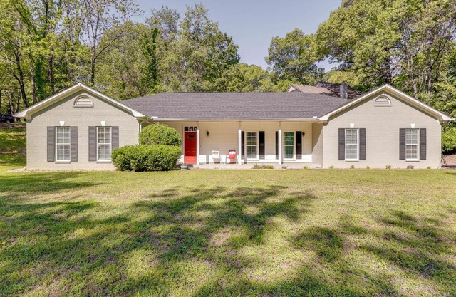 North Bentonville Vacation Rental Near Bike Trails