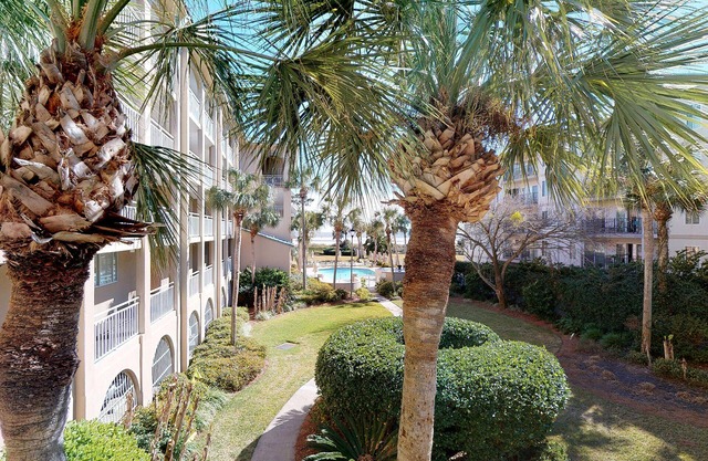 North Breakers 2 bedroom condo with access to the Beach