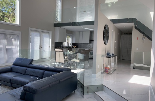 North Fork, New Construction with heated pool, walking distance to beach