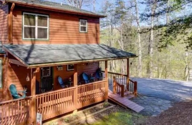North Georgia Mountain Getaway: 3 BR/3 BA, Fire Pit & Game Room