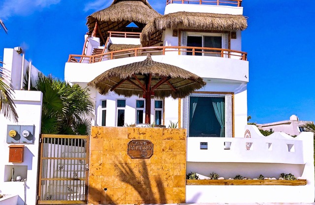 Nov & Dec specials~Unobstructed Caribbean~Oceanfront Spacious Private Home~Pool