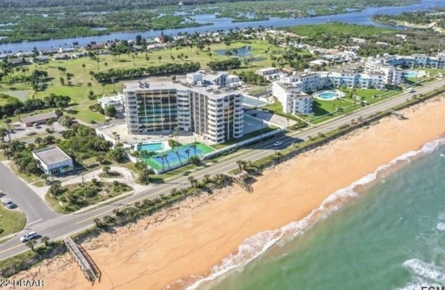 NOW 1,700 PER MONTH SEPT, OCT, NOV!n2/2 BEACHFRONT bldg INTRACOASTAL view!