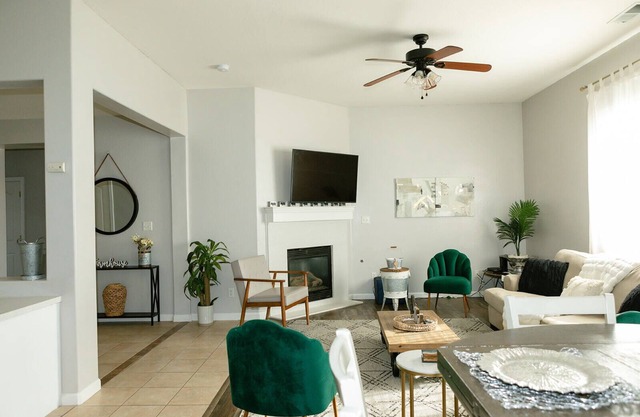 NW Farmhouse - The Perfect Place To Stay!