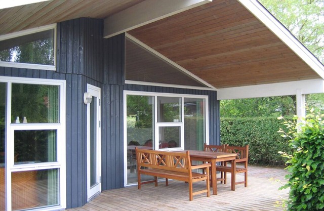 Nykøbing. 80 m2 Lovely holiday house. Just 70 m. to the beach.