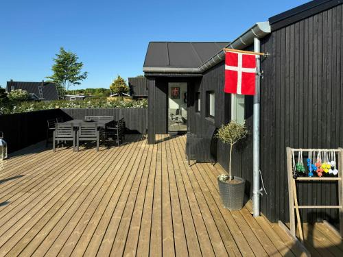 Nyrenoveret Sommerhus Med Havkig Ved Skåstrup