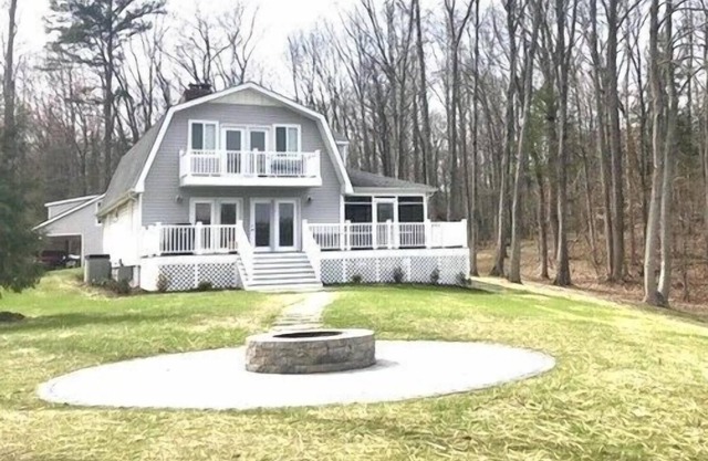 Oak Point- Waterfront Home w/ Point Lot, Open Views, Natural Sandy Beach