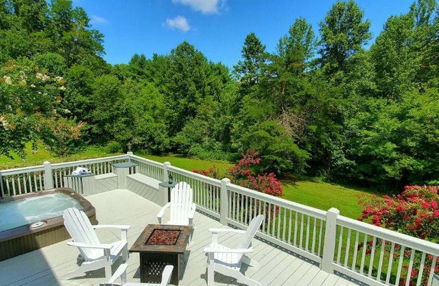 Oasis Cabin at Blairsville