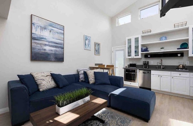 Oasis | Inside Out Living | Privacy | Pool