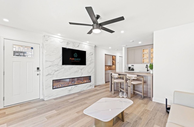 Ocean Breeze 2B | 1 Bed, 1 Bath