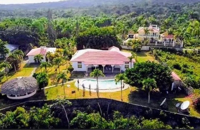 Ocean Breeze Villa Carismar
