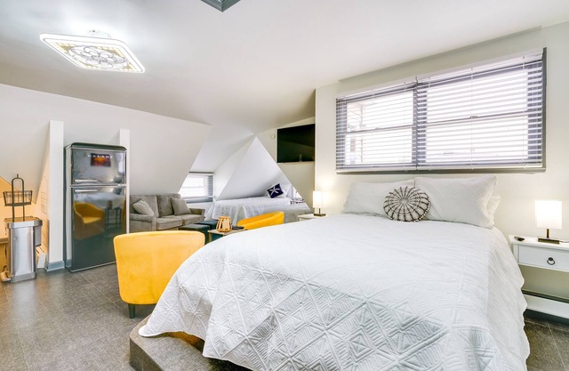 Ocean City Loft-Style Apt, Close to Beaches!