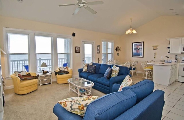 Ocean Club B302, Oceanfront Condo in Indian Beach, NC!