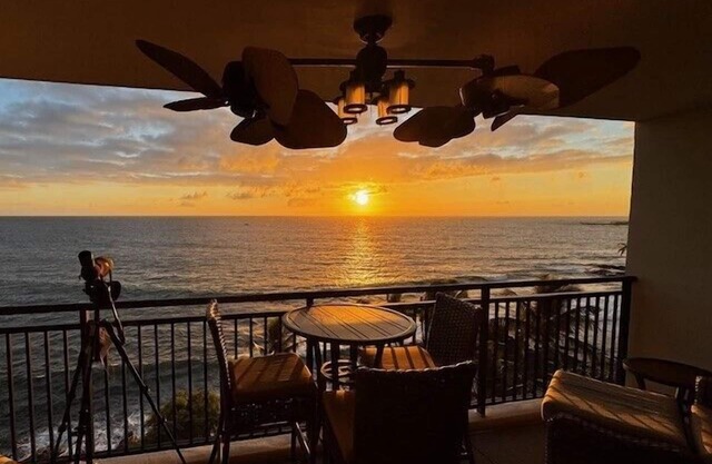 🏖️Ocean Front | AC | Fantastic Location - Walk To Kona Town