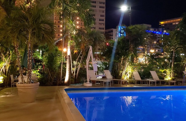 Ocean Mile Hotel
