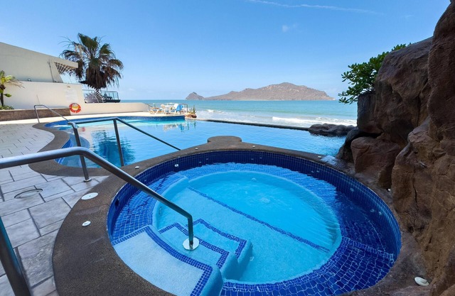 Ocean Palms - Oceanfront on best beach