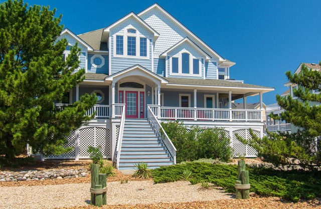 Ocean Pearl: Beautiful oceanfront, with private pool and hot tub, amazing ocean