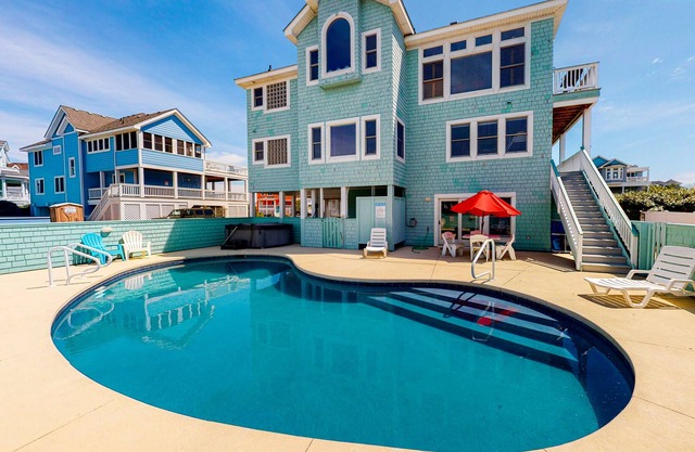 Ocean-side home with private pool, hot tub, washer/dryer & rec room