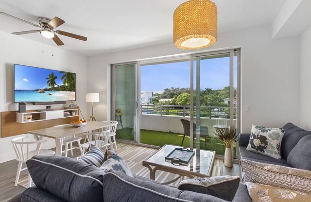 Ocean Style 1/1.5 Condo The Strand Water View!
