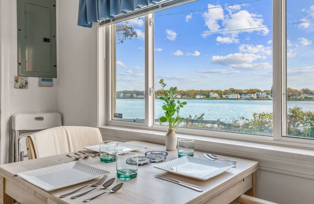 OCEAN View Falmouth Gateway 3BR Family Retreat - "WALK to BEACH"