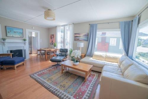 Ocean View Home w/Sauna, Gym, Bikes + More