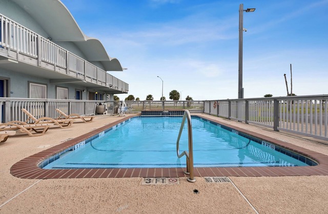 Ocean View King with Private Balcony &Beach Access