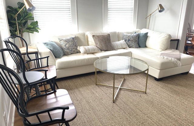 Ocean View Rental two blocks from Pleasure Pier- UpstairsUnit